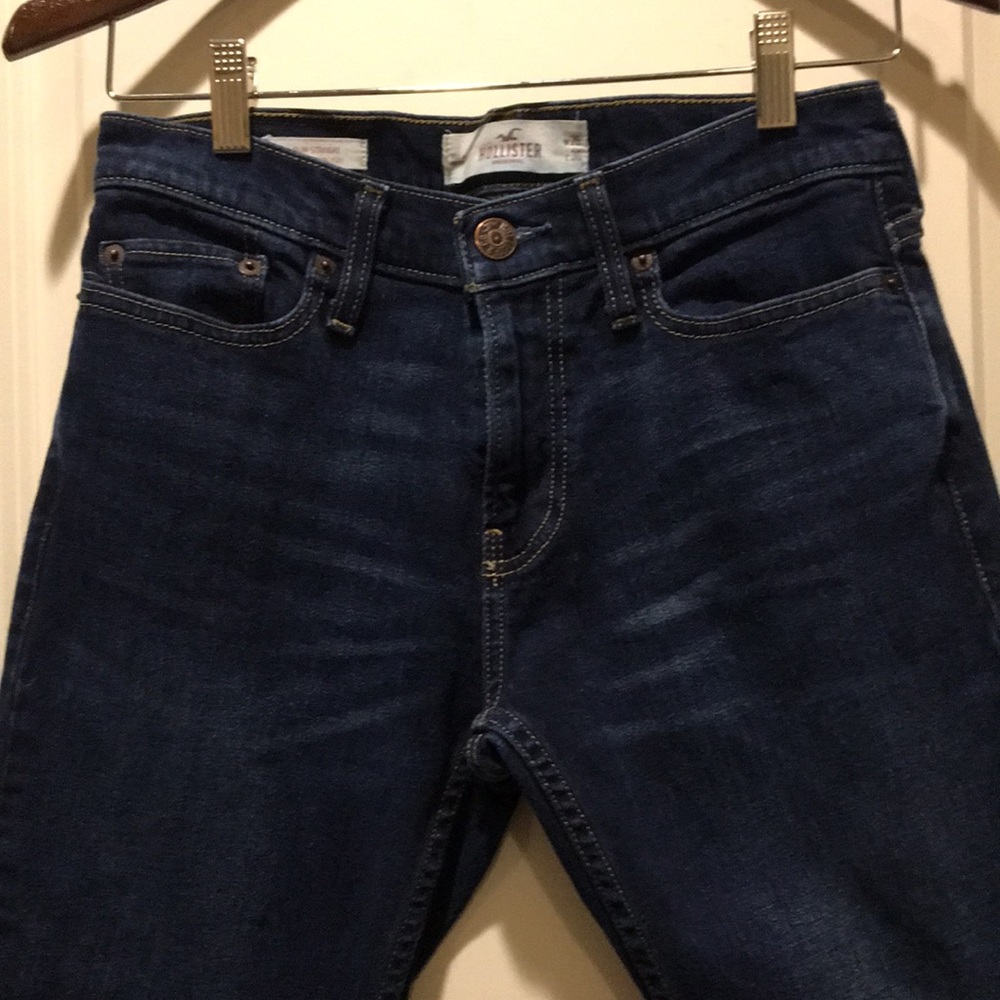 Like New! Hollister men SLIM STRAIGHT Epic Flex dark wash denim JEANS size 26x30